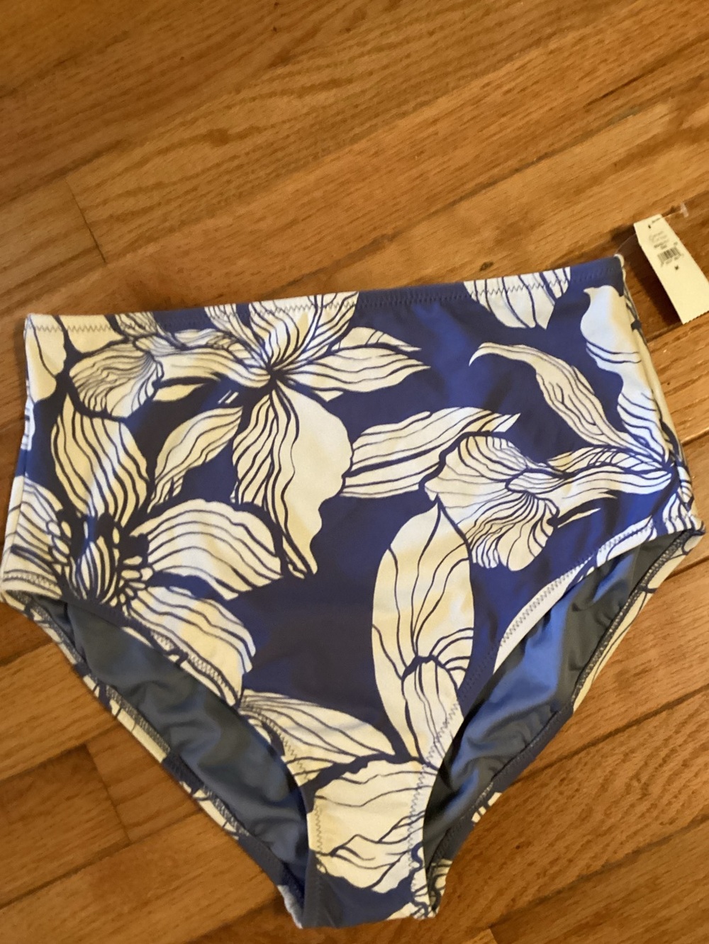 GAP HIGH RISE BIKINI BOTTOM FULLY LINED - STAYS TRUE TO SIZE WET! BLUE FLORAL M